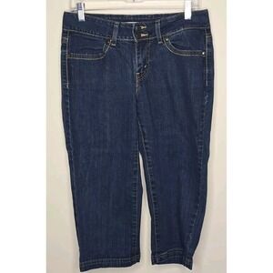 Levi's Womens Size 8 Capri Blue Denim Jeans Mid Rise Medium Wash